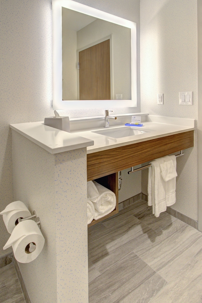 Holiday Inn Express & Suites Charlotte Southwest by IHG - photo 14