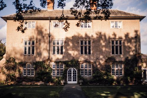 Woodborough Hall — 4-Star Luxury Hotel in Woodborough, United Kingdom