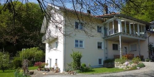 Ferienwohnung Lankl im Bayerischen Wald — 5-Star Luxury Hotel in Roehrnbach, Germany
