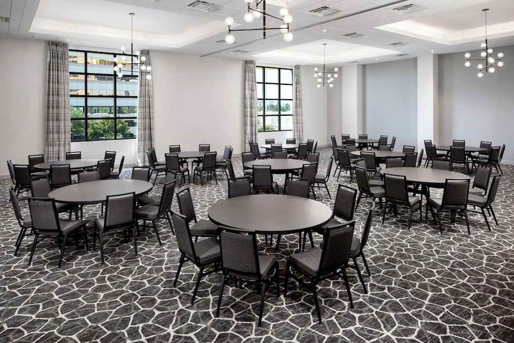 Embassy Suites by Hilton Tampa Airport Westshore - photo 64