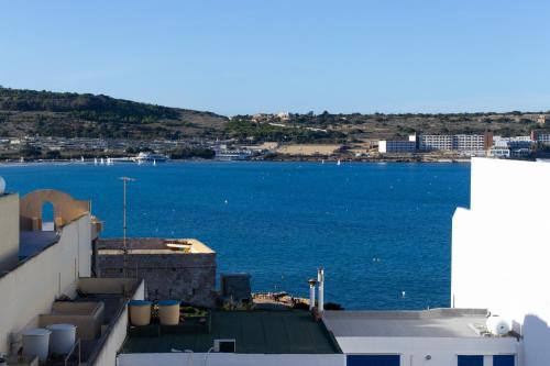 Seaside Serenity 6 few mins walk to the beach by QuickTrips — Mellieha — photo 2