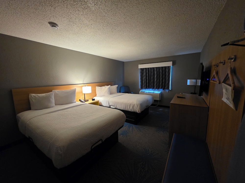 Rodeway Inn Waukegan Gurnee - photo 5