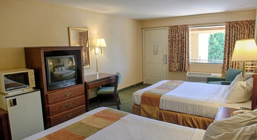 Relax Inn Perry - carbon neutral hotel in Perry