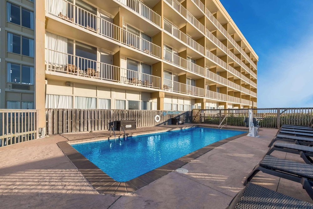 Comfort Inn South Oceanfront - photo 46