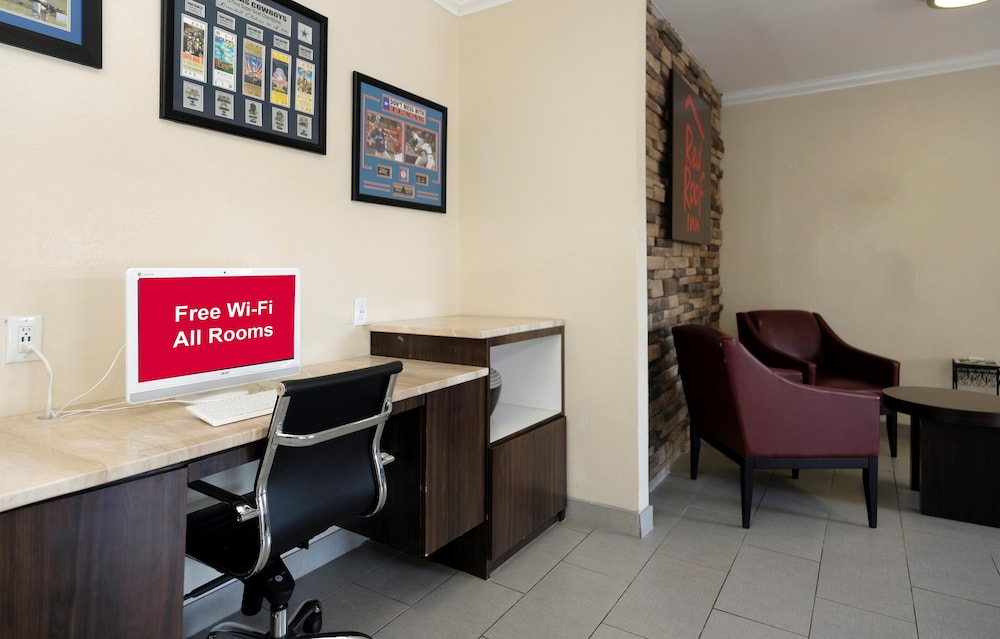 Red Roof Inn Arlington Entertainment District - photo 43