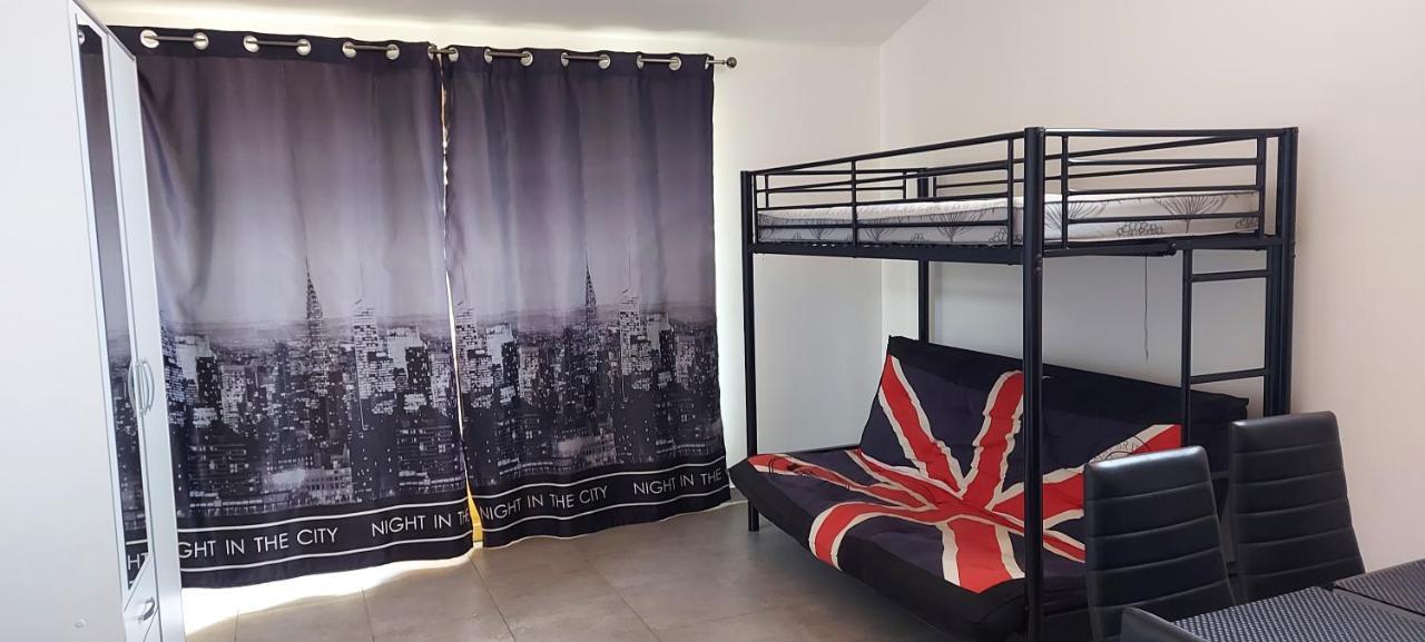 Studio 1 - carbon neutral hotel in Cannes