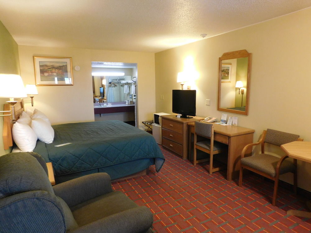 Days Inn Williamsburg - photo 20