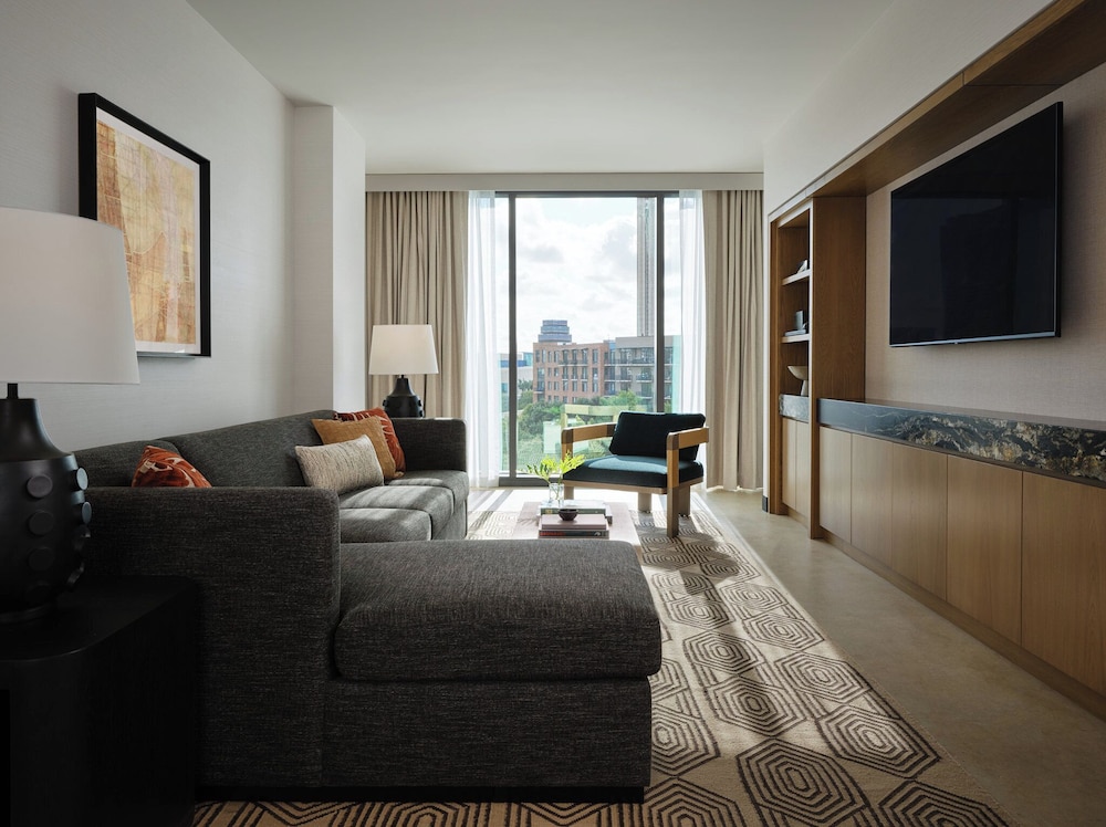 Kimpton Santo San Antonio Riverwalk by IHG - photo 19