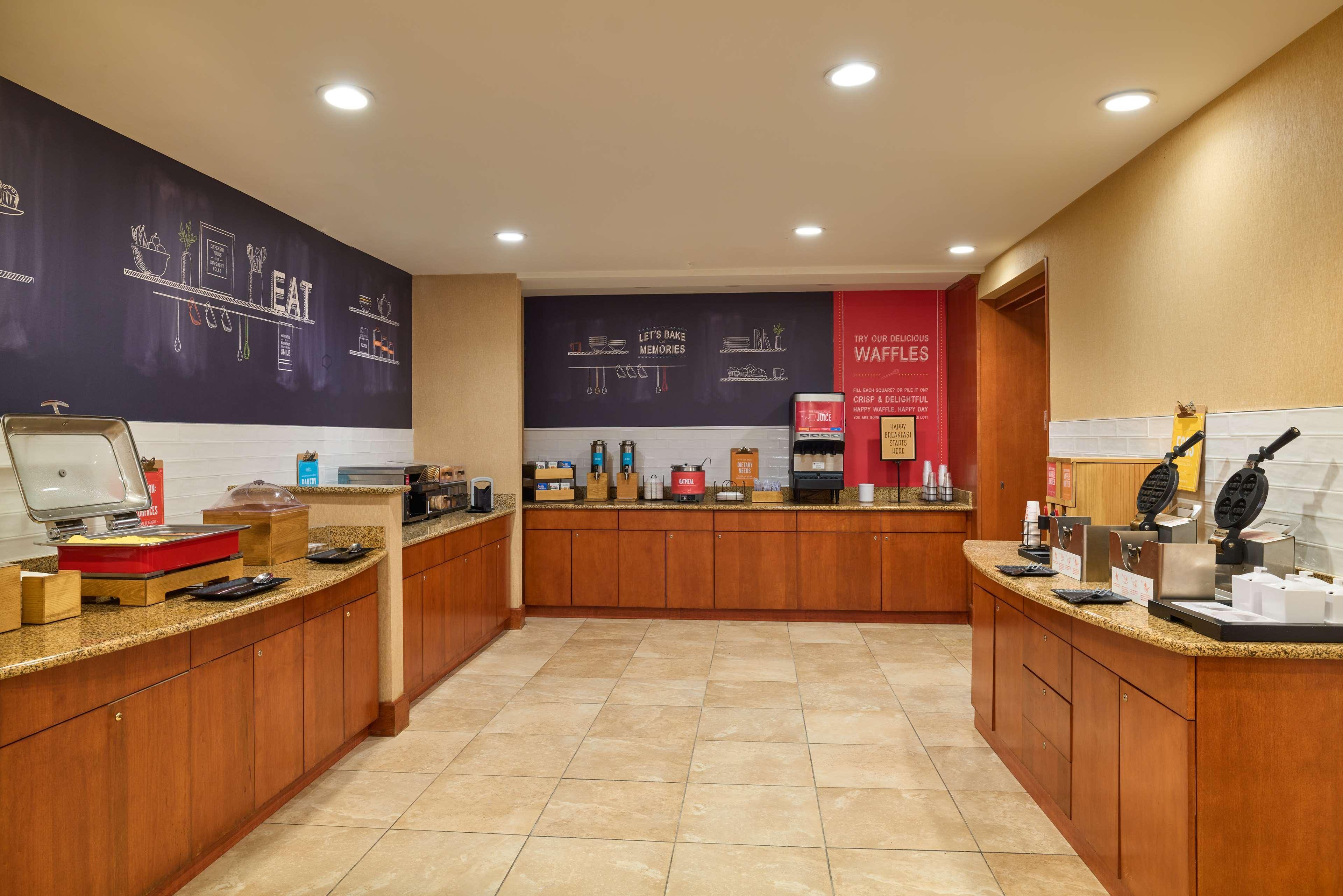 Hampton Inn & Suites Providence Smithfield - photo 26