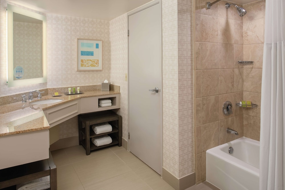 Hilton San Diego Del Mar - photo 32