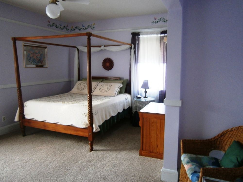 Francie's Inn - photo 23