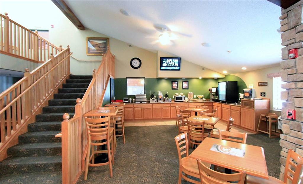 AmericInn by Wyndham Cedar Rapids Airport - photo 28
