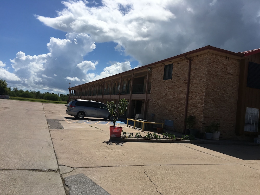 Chaparral Motel - photo 39