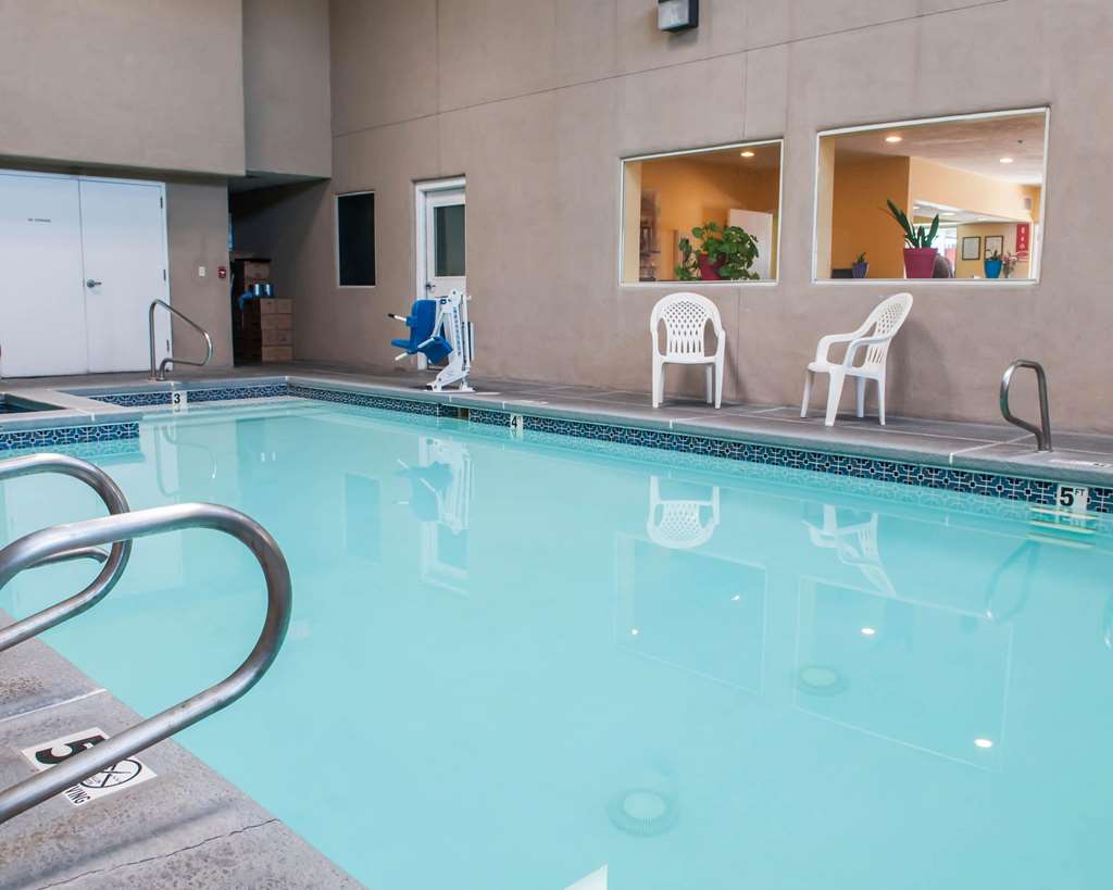 Econo Lodge Albuquerque Old Town - photo 21