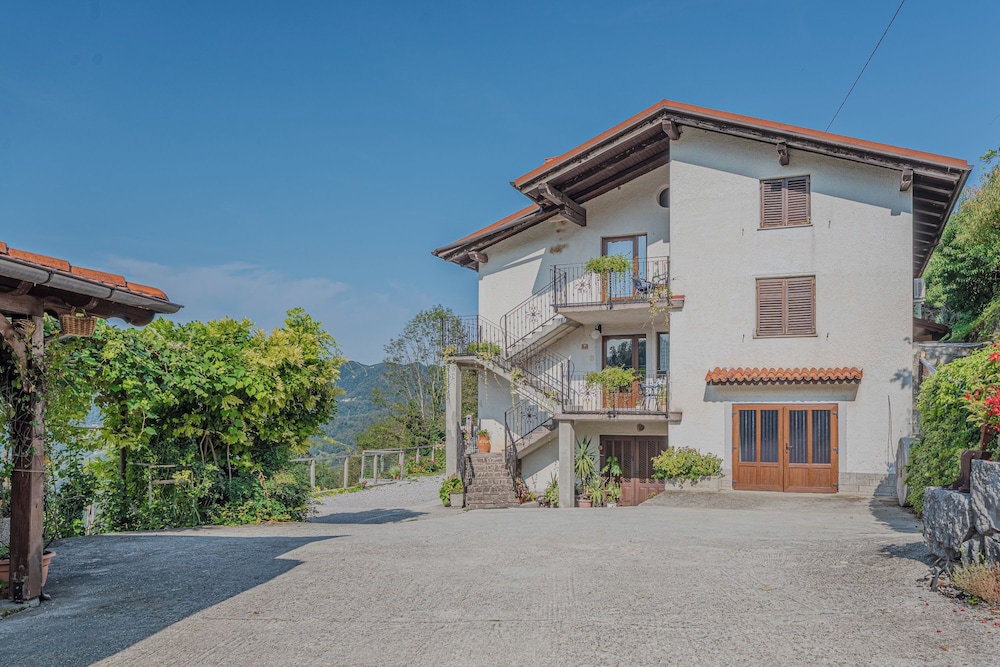 Apartma na podeželju Slovenia Nature — 4-Star Luxury Hotel in Kanal, Slovenia