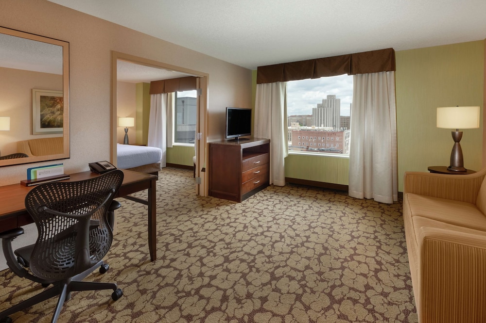 Hilton Garden Inn Pittsburgh University Place - photo 13