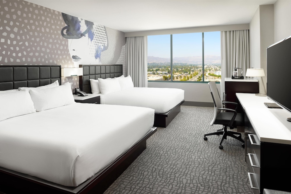 Hilton Woodland Hills Los Angeles - photo 23