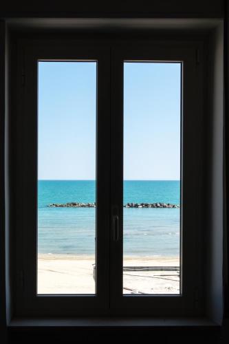 Appartamento Sul Mare — 4-Star Luxury Hotel in Francavilla Al Mare, Italy