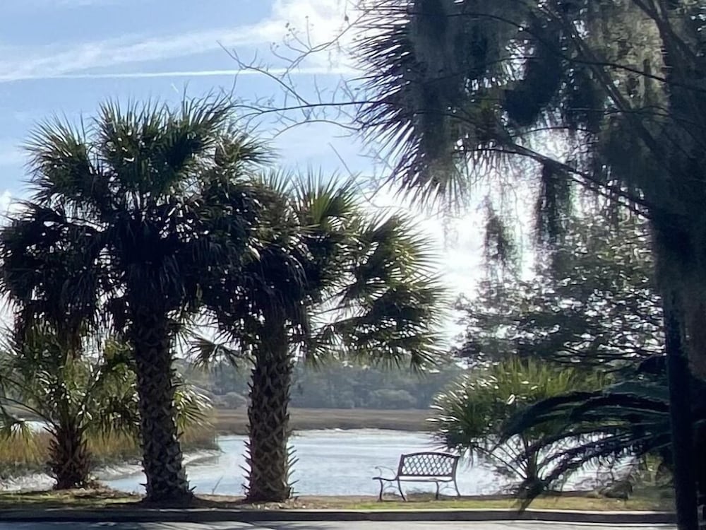 Hampton Inn Beaufort - photo 27