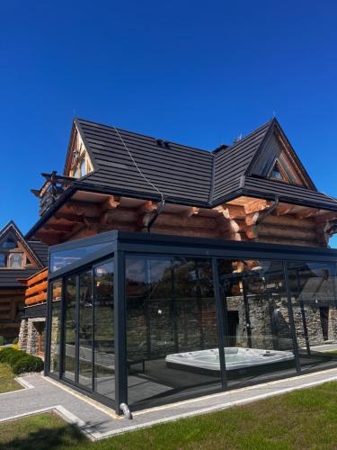 Domek w Białce z JACUZZI w ogrodzie in Bialka Tatrzanska, Poland