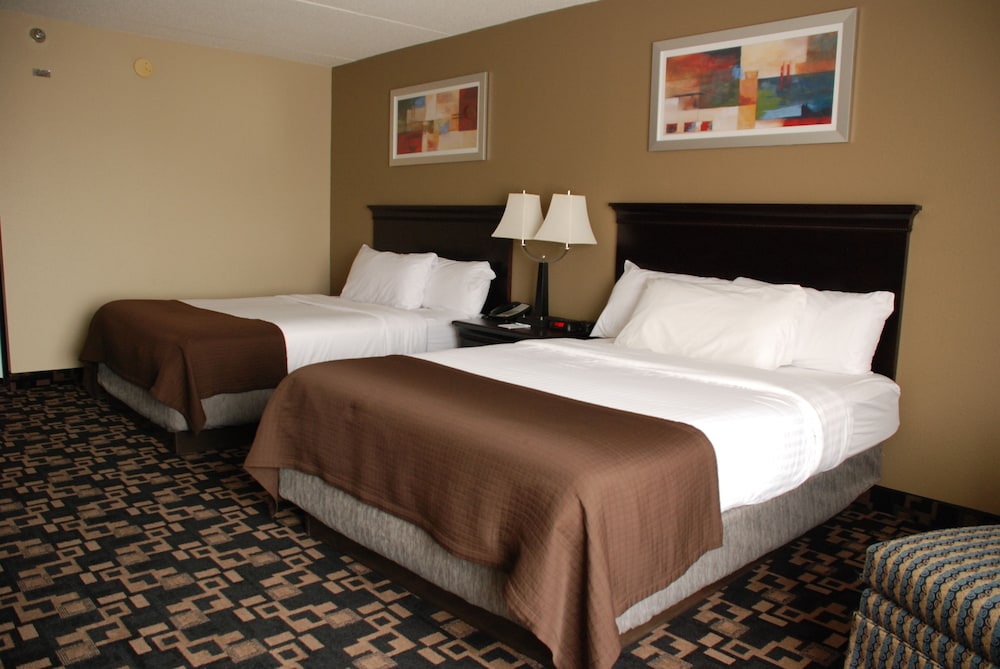The Plaza Hotel & Suites Winona - photo 21