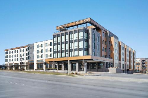 Courtyard By Marriott Milwaukee Brookfield At Poplar Creek — Brookfield