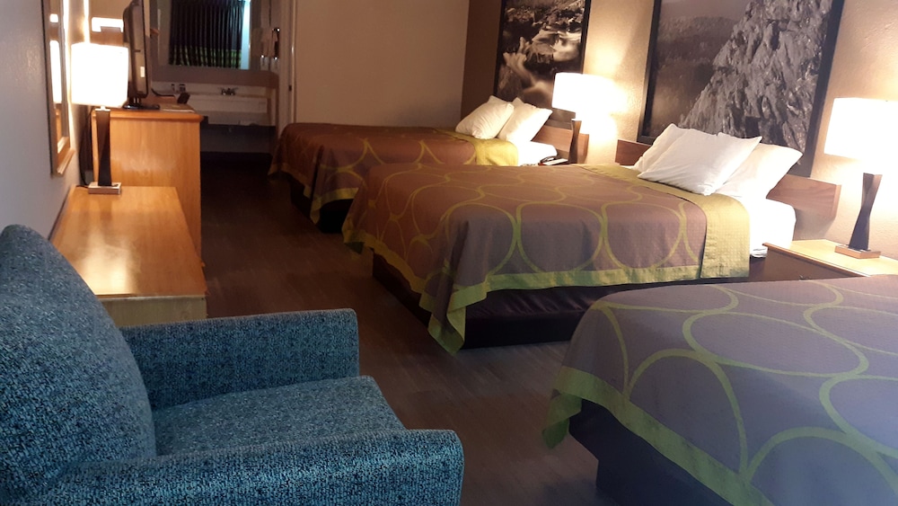 Super 8 by Wyndham Fort Chiswell Wytheville Area - photo 22