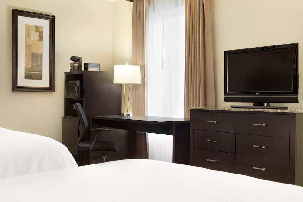Embassy Suites by Hilton Jackson North Ridgeland - photo 10