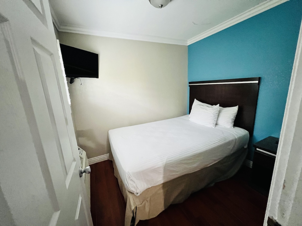 Casa Blanca Hotel and Suites Orange - photo 18