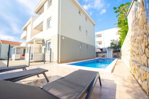 Apartments Yoko — 4-Star Luxury Hotel in Novalja, Croatia