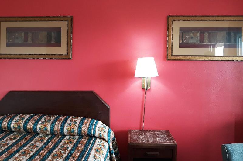 Hotel Kings at Clovis by OYO Rooms - photo 23