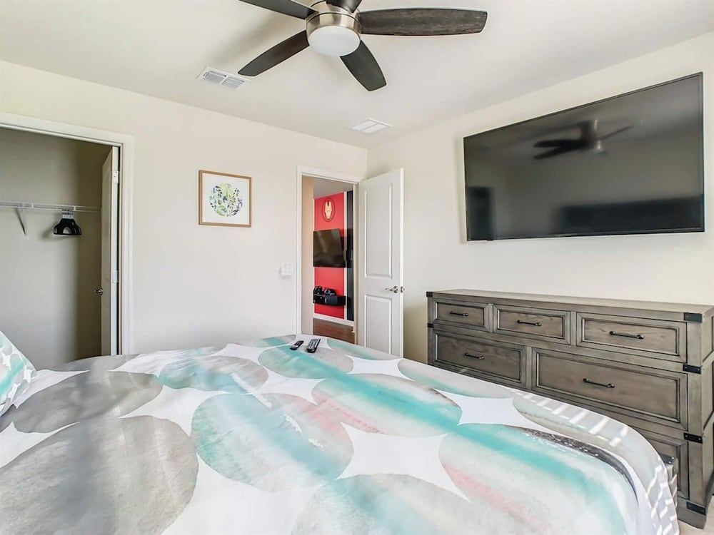 Ohana Gathering House New Home New Resort Free Pool Heat 5min Walk To Lazy River - photo 2