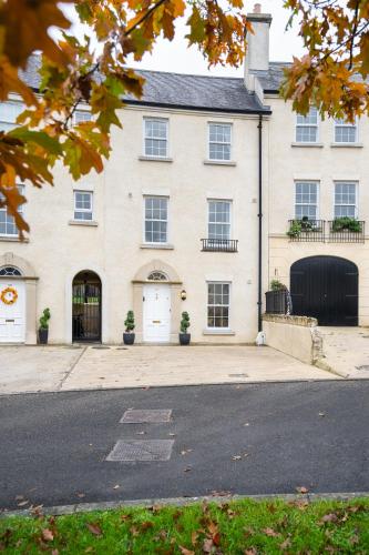 Escape Ordinary At Devenish Manor — Enniskillen