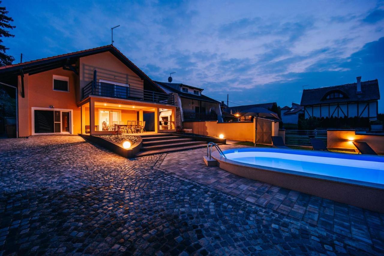 Villa Aljmas — 4-Star Luxury Hotel in Erdut, Croatia