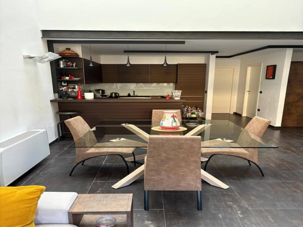 GuestHost Milano Vigentino Loft with terrace — 4-Star Luxury Hotel in Milan, Italy