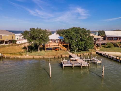 Lewis Landing II in Dauphin Island, United States