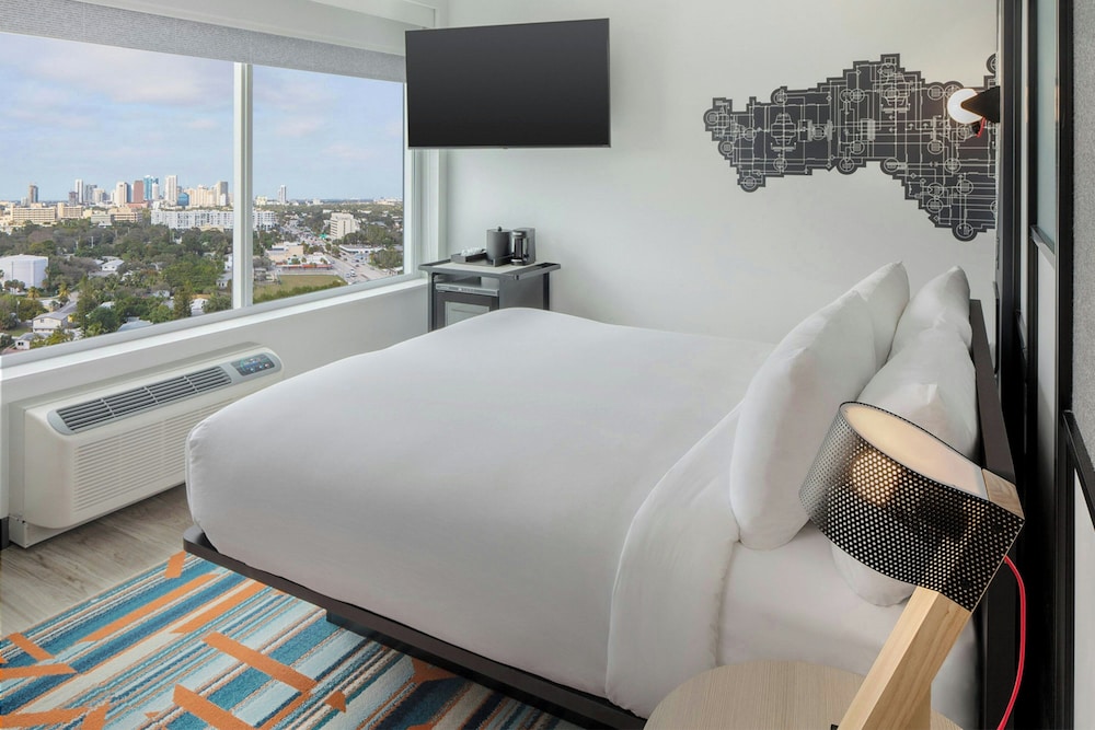 Aloft Fort Lauderdale Airport - photo 9