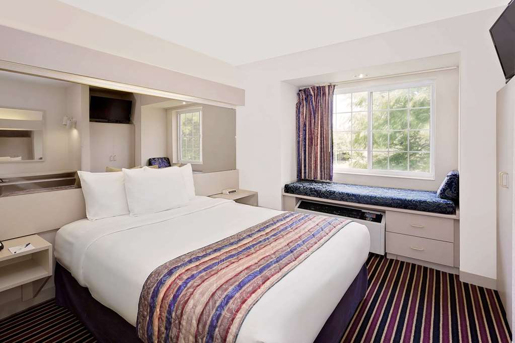 Microtel Inn & Suites by Wyndham Madison East - photo 9