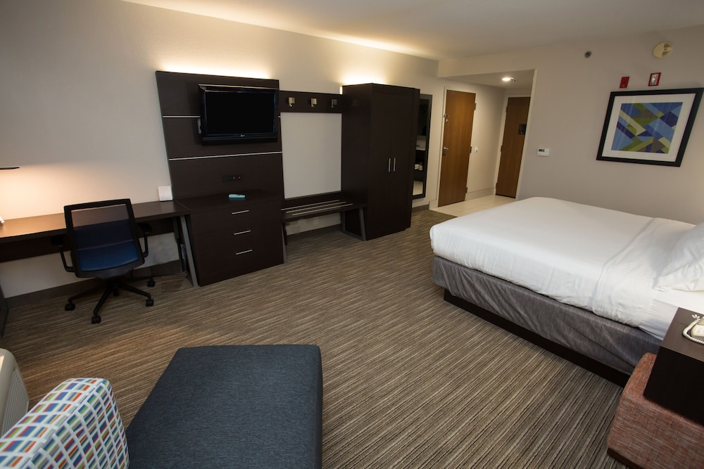 Holiday Inn Express Wilmington by IHG - photo 26