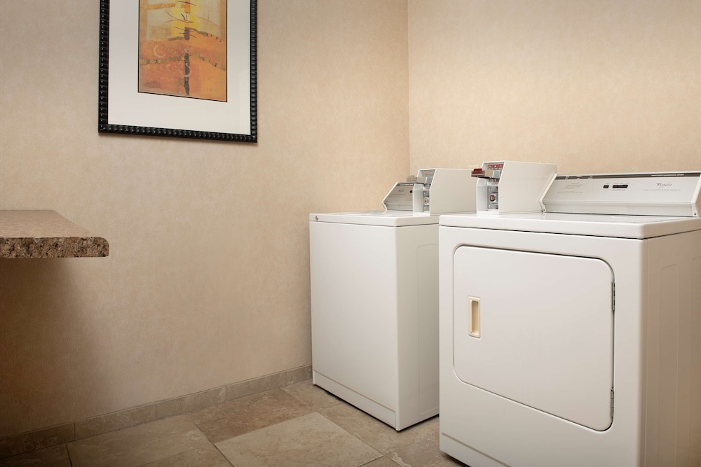 Hampton Inn & Suites Lakeland South Polk Parkway - photo 29