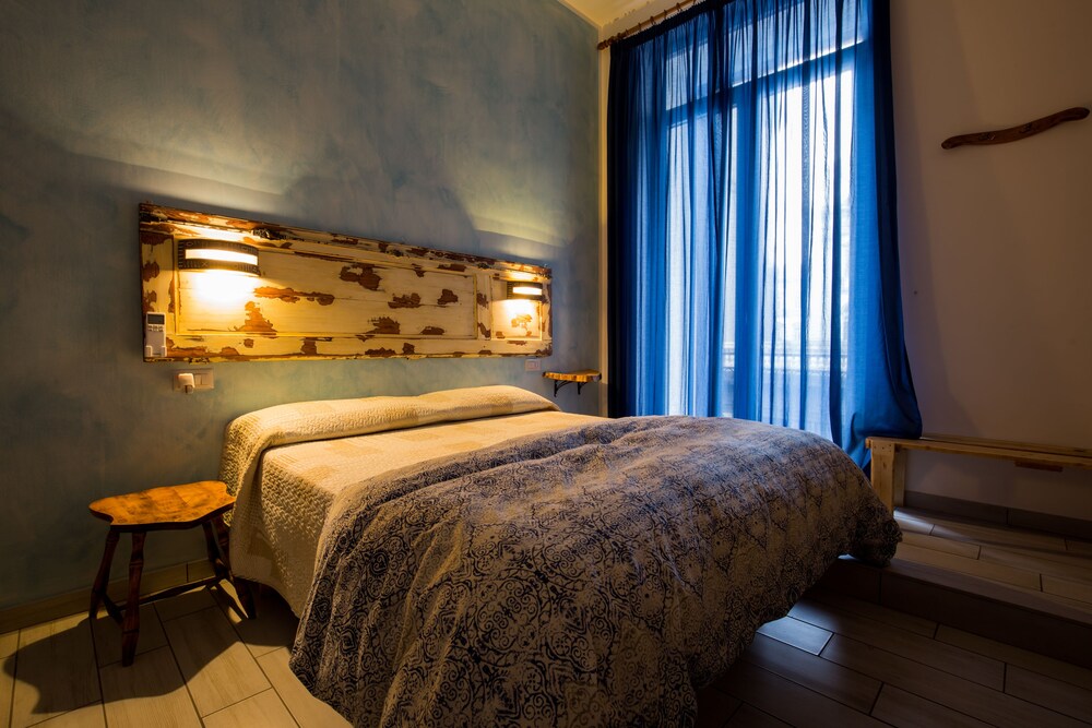 B&B DolceVita Napoli — 4-Star Luxury Hotel in Naples, Italy