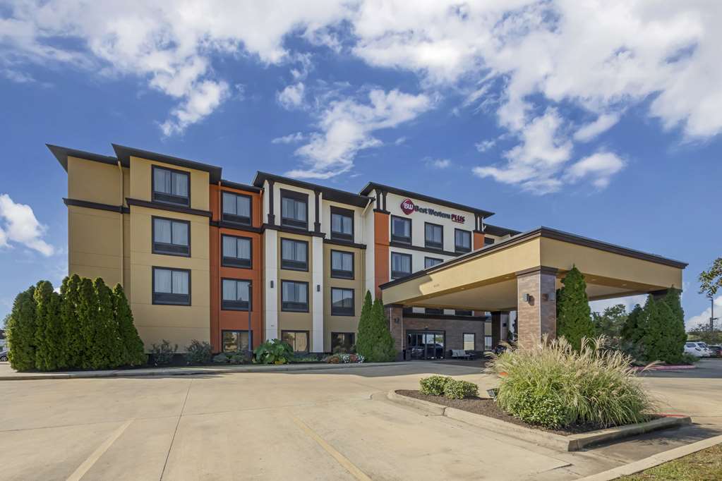 Best Western Plus Tupelo Inn & Suites - carbon neutral hotel in Tupelo