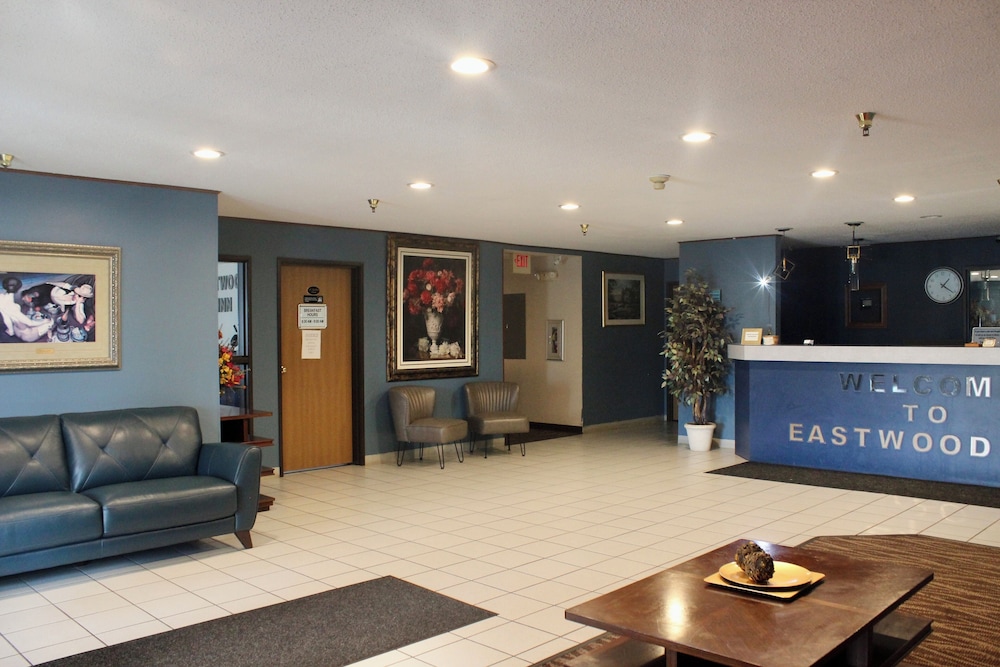 Eastwood Inn - photo 4