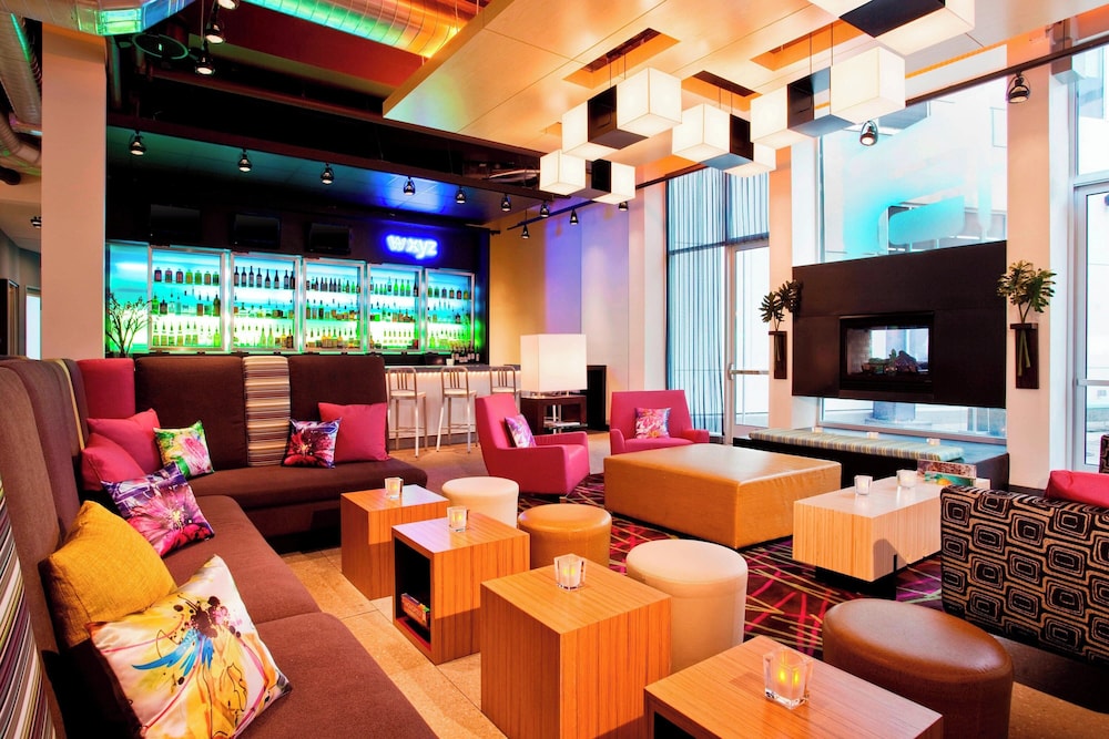 Aloft Milwaukee Downtown - photo 39
