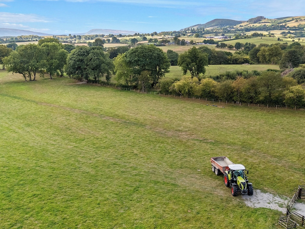 Meadow Retreat — Rhayader — photo 4