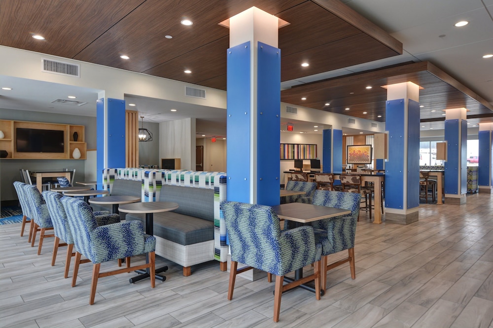 Holiday Inn Express & Suites Greenville Taylors by IHG - photo 37