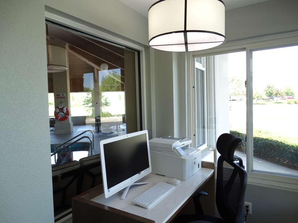 Best Western DeWitt - photo 9
