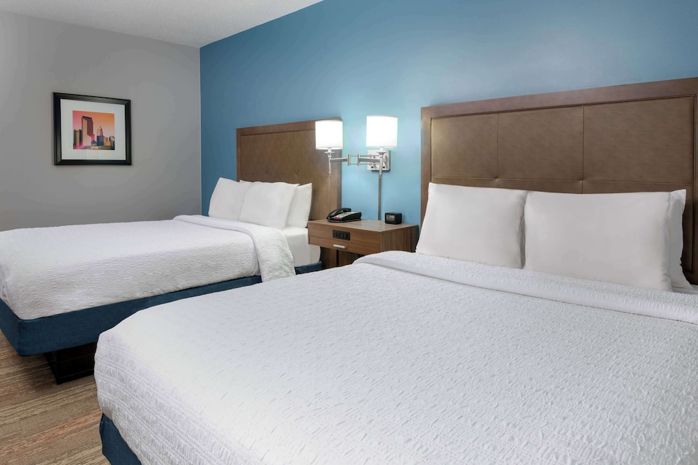 Hampton Inn Charlotte Uptown - photo 7