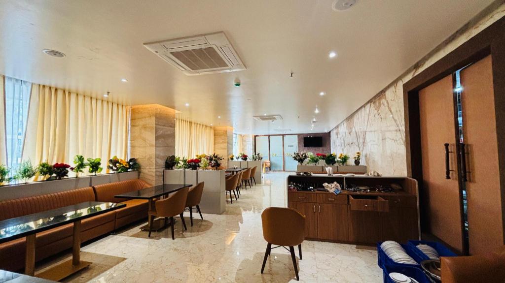 MK Naidu Hotel & Conventions Center — Warangal — photo 2