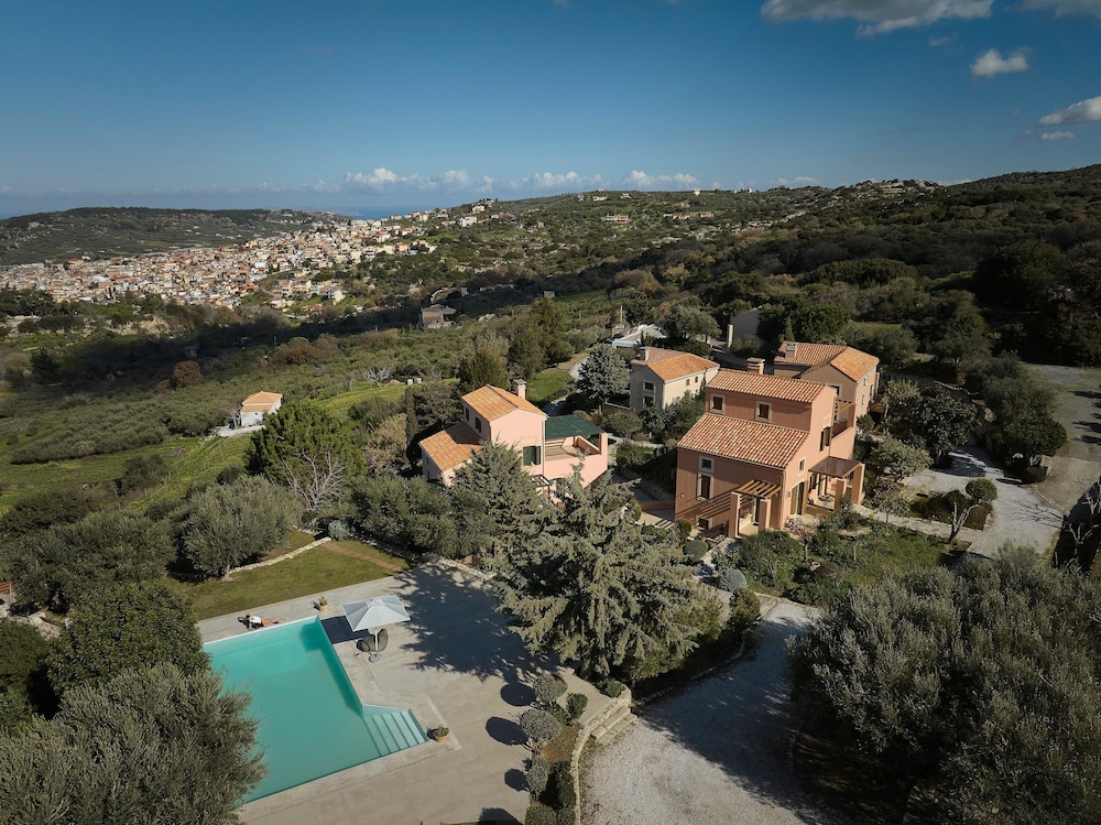 Eliathos Hillside Retreat in Irakleion, Greece